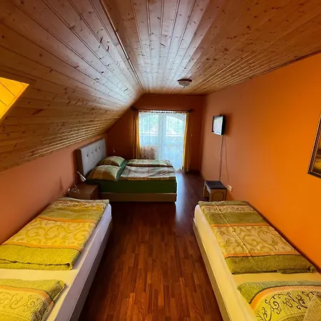 Szasza بيت للعطل Ábrahámhegy