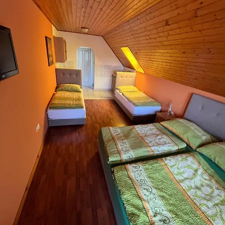 Szasza * Abrahamhegy